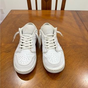 Nike White Jordan 1 low Sz 11.5